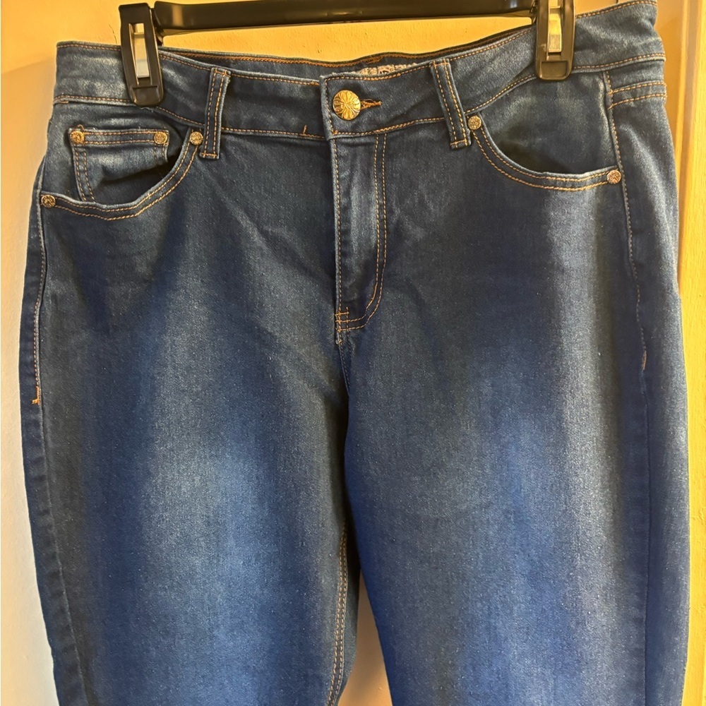 Elegant Blue Skinny Jeans for Women - Picture 3 of 6